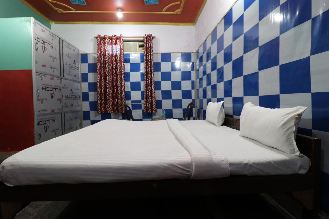 Oyo 30975 Karunamoyee Kolkata